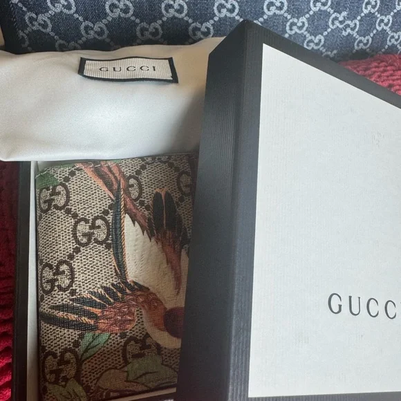 Gucci Supreme Monogram Tian Bifold Men’s Wallet - Picture 4 of 8